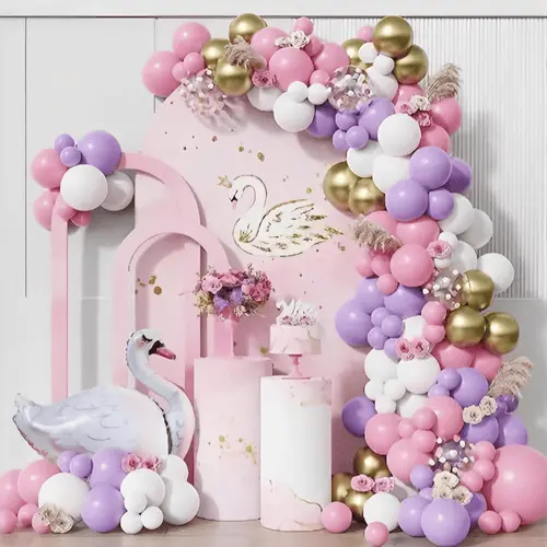 Арка с балон Лебед